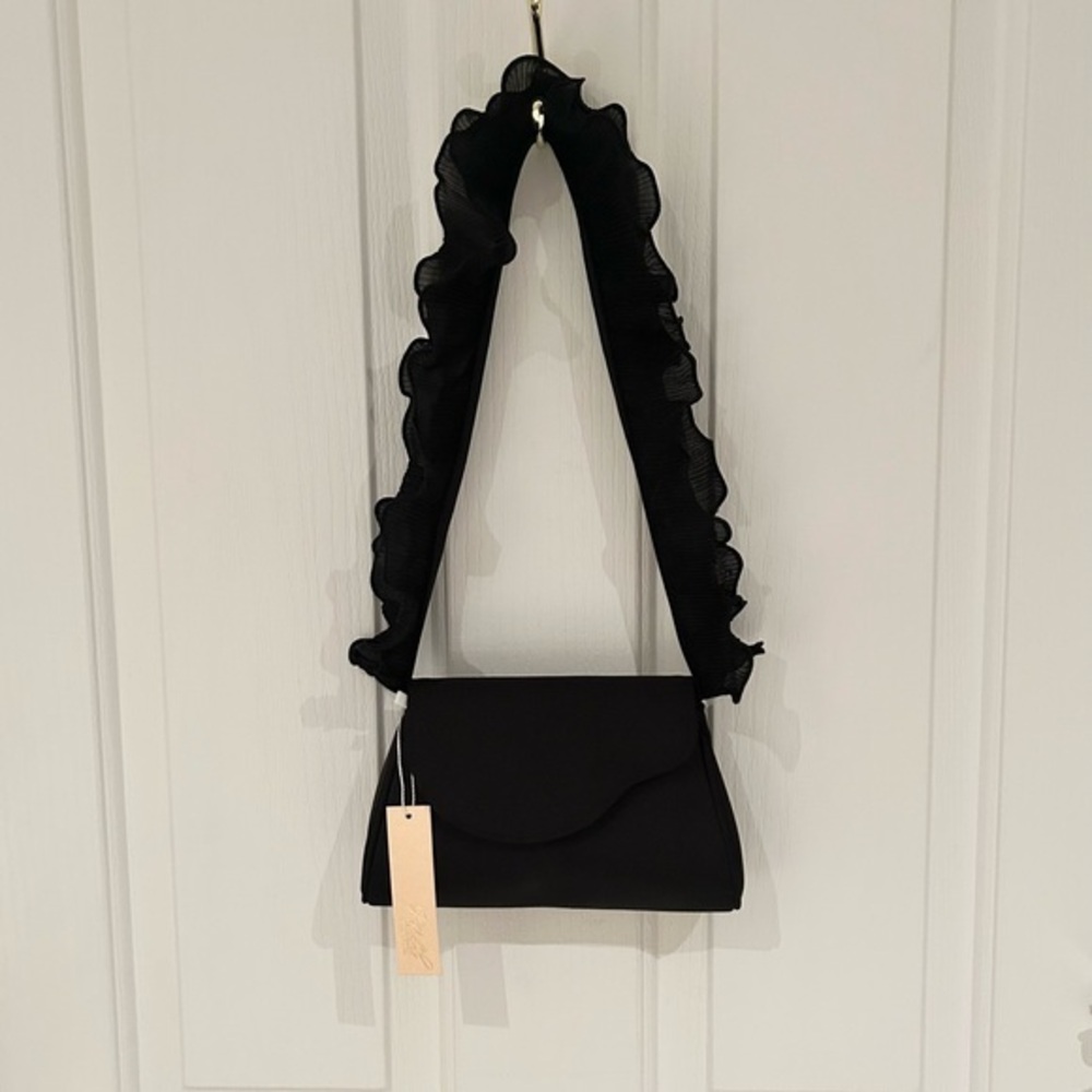 NWT BADGLEY MISCHKA JEWEL Women's Evening Handbag, Black, Unique Ruffled Strap